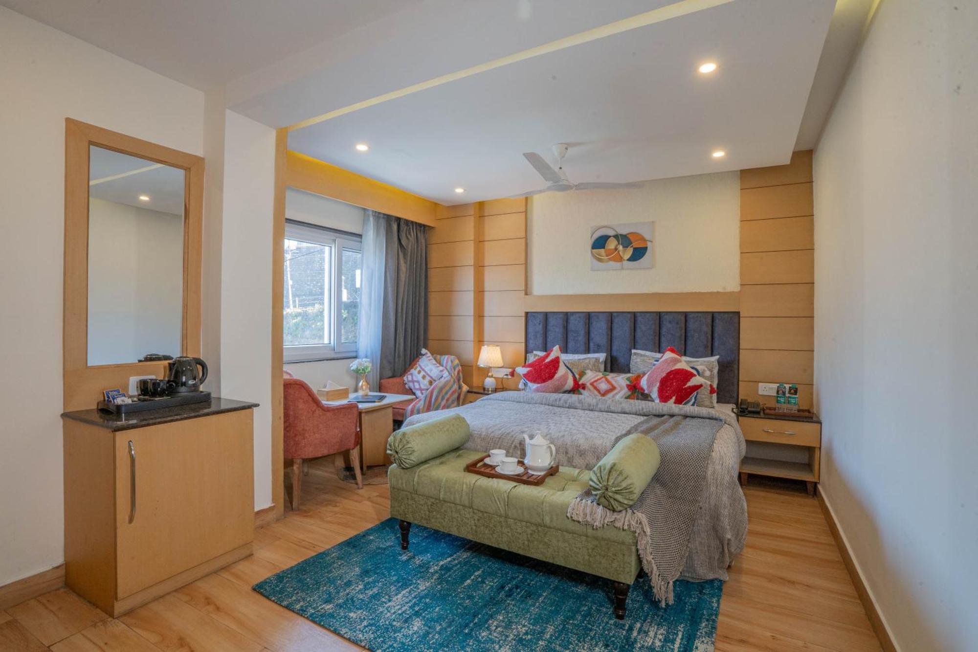 Perfectstayz Premium At Mall Road Массури Экстерьер фото